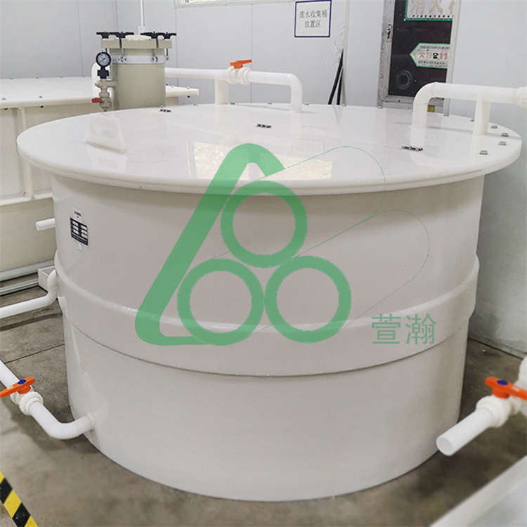 PP立式(shi)儲罐攪拌(ban)桶